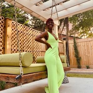 Meet your Posher, Emoni